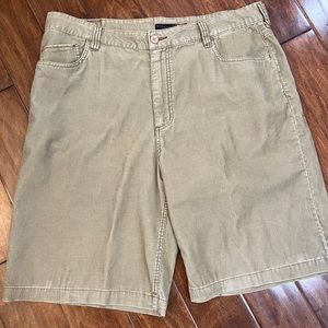Quicksilver Corduroy Biege Tan Shorts size 40